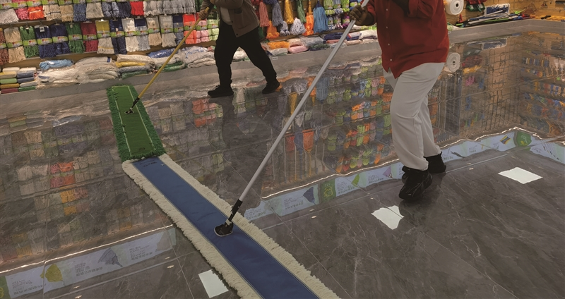 Esfregona do tamanho da NBA para quadras de basquete